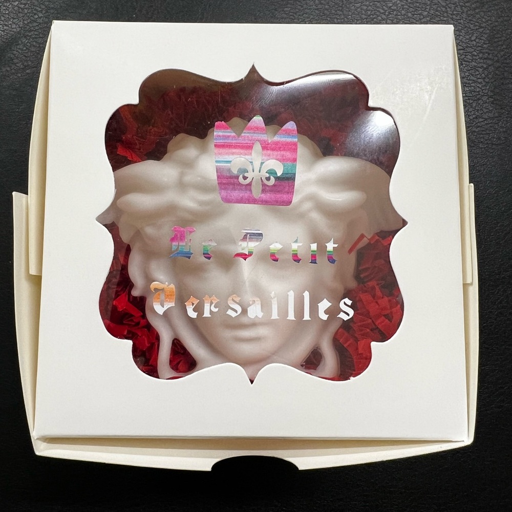 Le Petit Versailles Bar Soap
